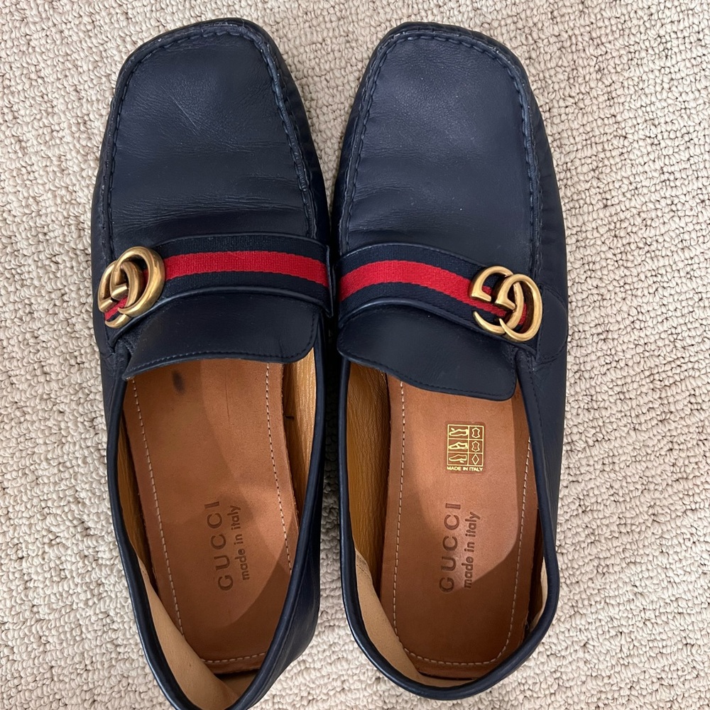 Gucci leather driver with web